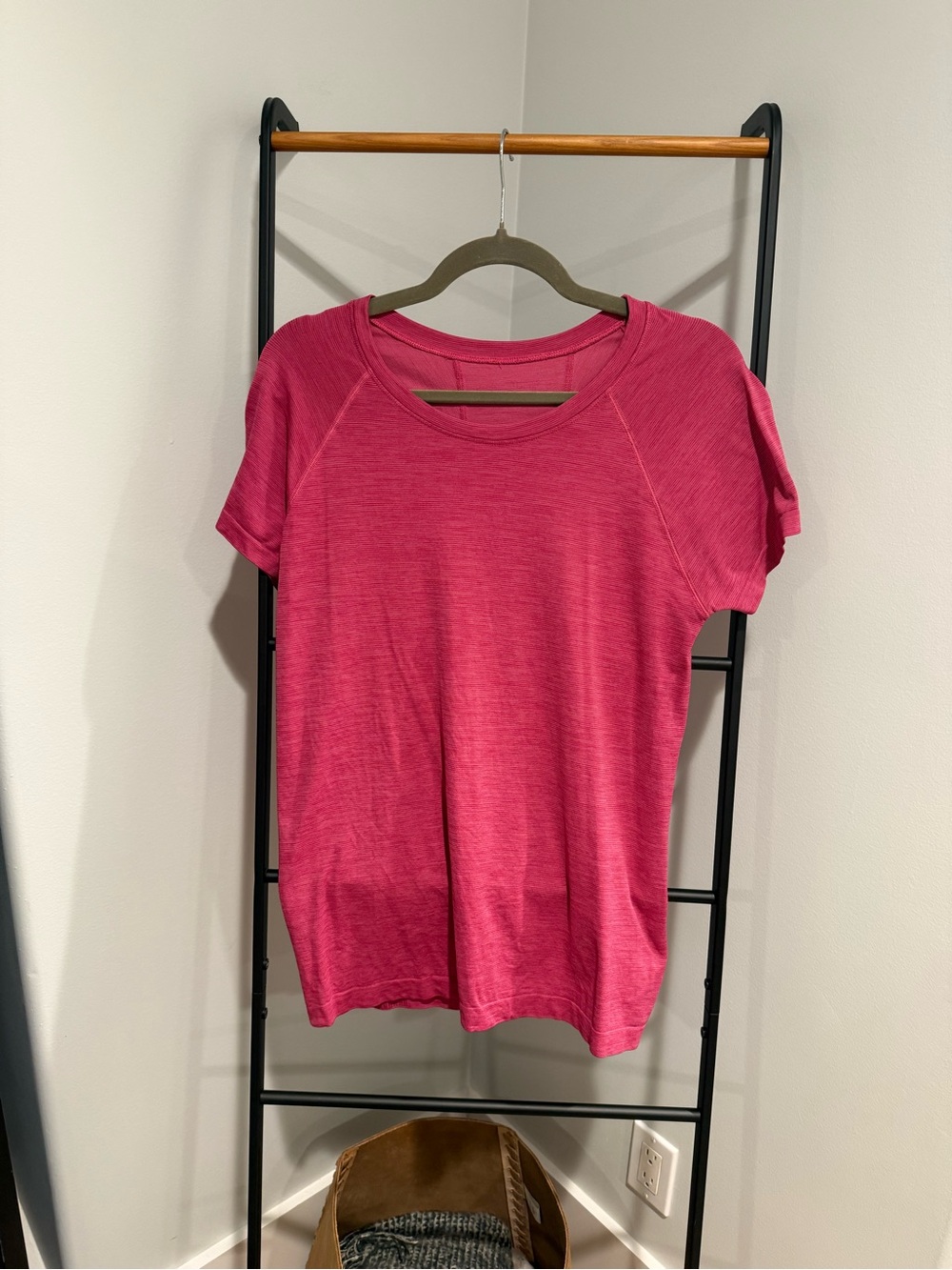 Athleta Momentum Seamless Tee